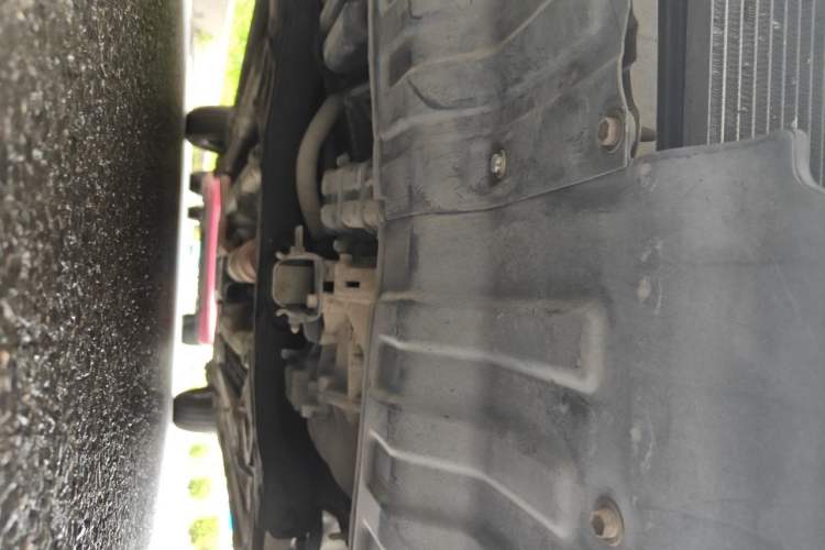 Used Hyundai Verna (older generation) 2010 Sedan 1.4L Manual Comfort GS Chassis Front
