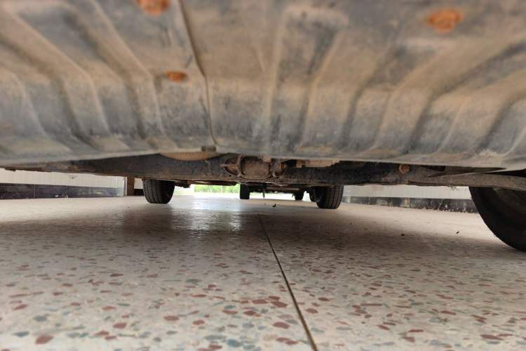 Used Hyundai Verna (older generation) 2010 Sedan 1.4L Manual Comfort GS Chassis Front