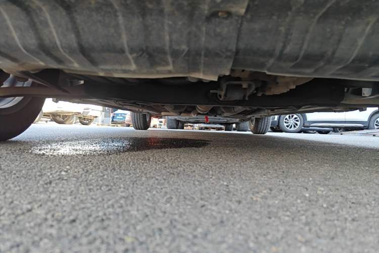 Used Hyundai Verna (older generation) 2010 Sedan 1.4L Manual Comfort GS Chassis Front