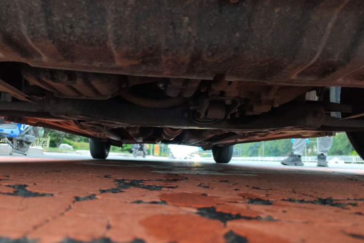 Used Hyundai Verna (older generation) 2010 Sedan 1.4L Manual Comfort GS Chassis Front