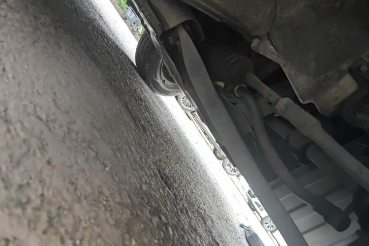 Used Hyundai Verna (older generation) 2010 Sedan 1.4L Manual Comfort GS Chassis Front Right