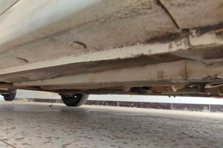 Used Hyundai Verna (older generation) 2010 Sedan 1.4L Manual Comfort GS Chassis Front Right