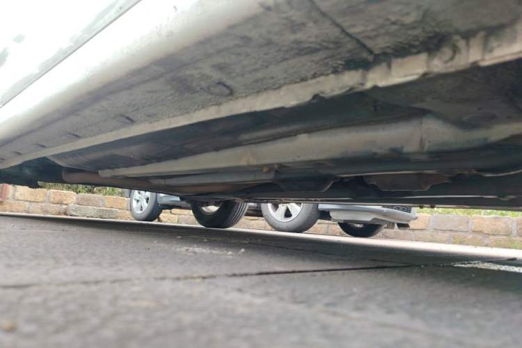 Used Hyundai Verna (older generation) 2010 Sedan 1.4L Manual Comfort GS Chassis Front Right