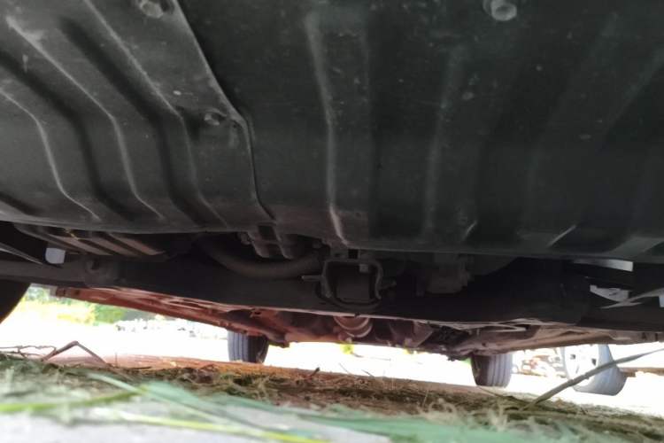 Used Hyundai Verna (older generation) 2010 Sedan 1.4L Manual Comfort GS Chassis Front