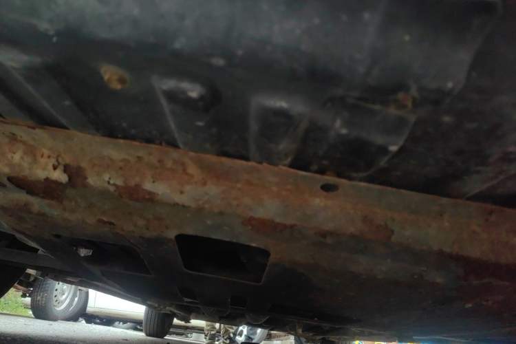 Used Hyundai Verna (older generation) 2010 Sedan 1.4L Manual Comfort GS Chassis Front