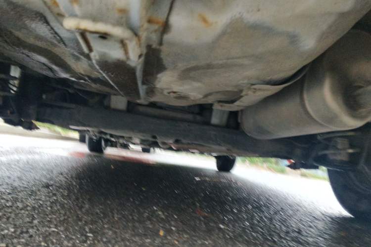 Used Hyundai Verna (older generation) 2010 Sedan 1.4L Manual Comfort GS Chassis Rear