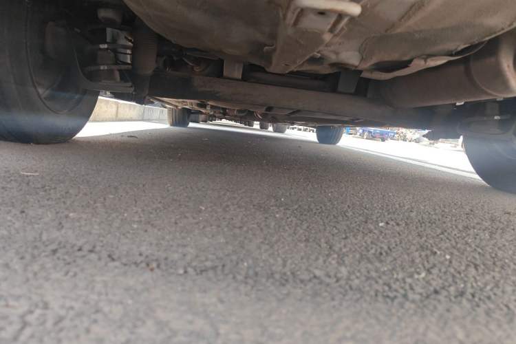 Used Hyundai Verna (older generation) 2010 Sedan 1.4L Manual Comfort GS Chassis Rear