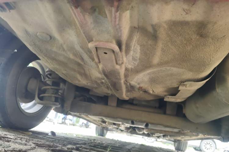 Used Hyundai Verna (older generation) 2010 Sedan 1.4L Manual Comfort GS Chassis Rear