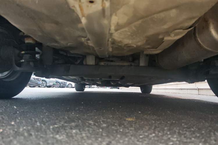 Used Hyundai Verna (older generation) 2010 Sedan 1.4L Manual Standard GL Model Chassis Rear