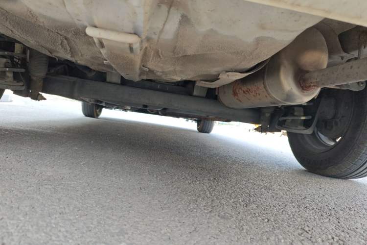 Used Hyundai Verna (older generation) 2010 Sedan 1.4L Manual Comfort GS Chassis Rear
