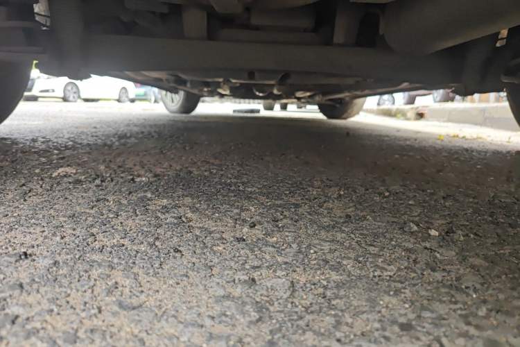Used Hyundai Verna (older generation) 2010 Sedan 1.4L Manual Comfort GS Chassis Rear