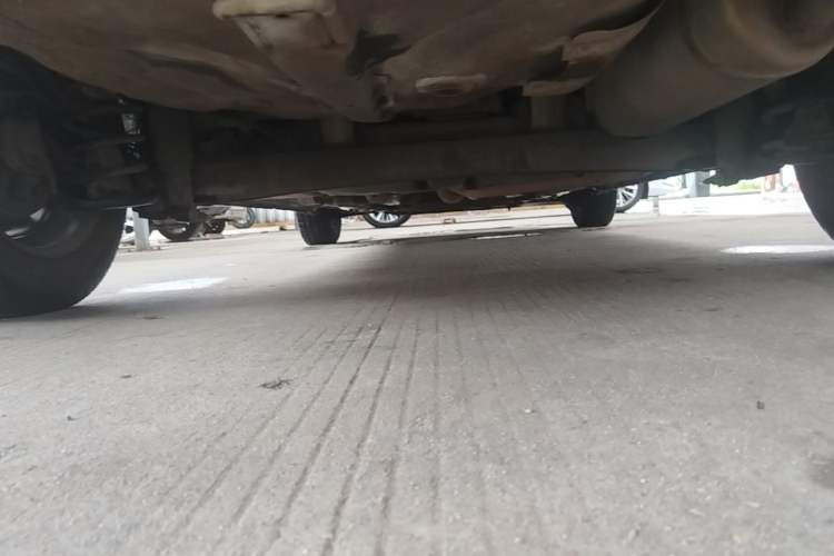 Used Hyundai Verna (older generation) 2010 Sedan 1.4L Manual Comfort GS Chassis Rear