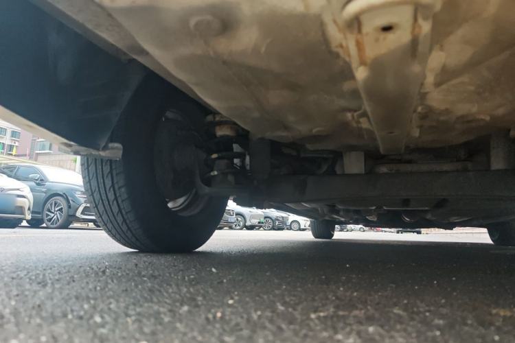 Used Hyundai Verna (older generation) 2010 Sedan 1.4L Manual Standard GL Model Chassis Rear Left
