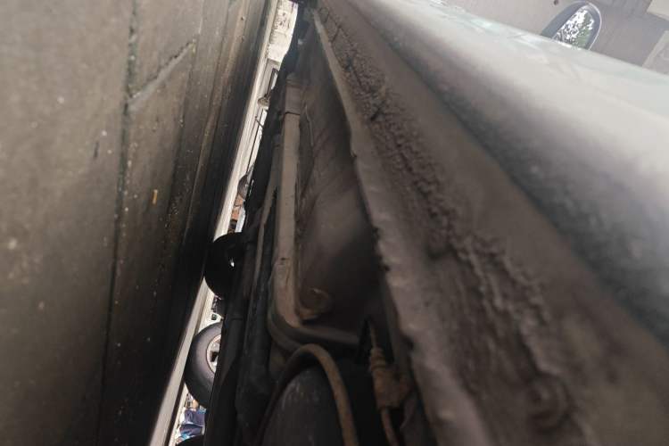 Used Hyundai Verna (older generation) 2010 Sedan 1.4L Automatic Fashionable GT Model Chassis Rear Left