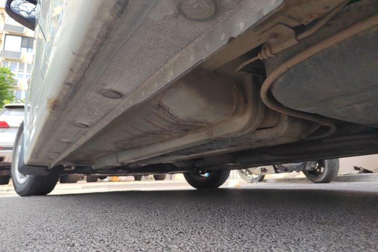 Used Hyundai Verna (older generation) 2010 Sedan 1.4L Automatic Fashionable GT Model Chassis Rear Left