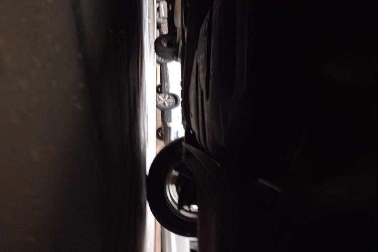 Used Hyundai Verna (older generation) 2010 Sedan 1.4L Automatic Fashionable GT Model Chassis Rear Left