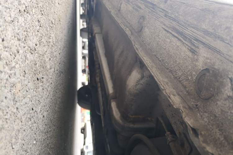 Used Hyundai Verna (older generation) 2010 Sedan 1.4L Manual Comfort GS Chassis Rear Left