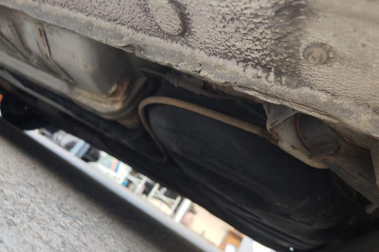Used Hyundai Verna (older generation) 2010 Sedan 1.4L Automatic Fashionable GT Model Chassis Rear Left