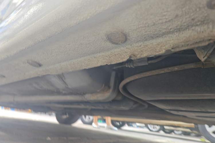 Used Hyundai Verna (older generation) 2010 Sedan 1.4L Automatic Comfort Model GS Chassis Rear Left