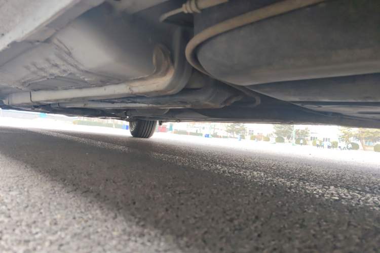 Used Hyundai Verna (older generation) 2010 Sedan 1.4L Manual Standard GL Model Chassis Rear Left