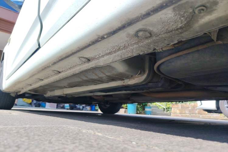 Used Hyundai Verna (older generation) 2010 Sedan 1.4L Manual Comfort GS Chassis Rear Left