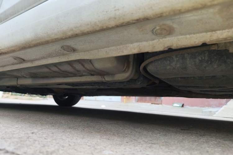 Used Hyundai Verna (older generation) 2010 Sedan 1.4L Manual Standard GL Model Chassis Rear Left