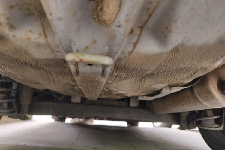 Used Hyundai Verna (older generation) 2010 Sedan 1.4L Manual Standard GL Model Chassis Rear