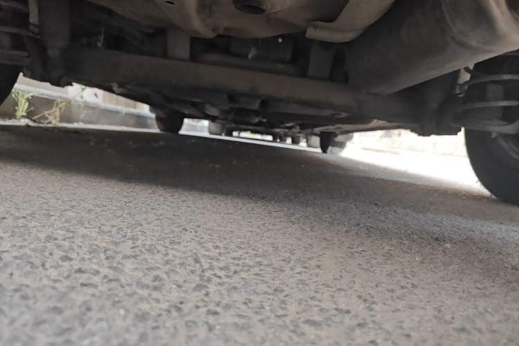 Used Hyundai Verna (older generation) 2010 Sedan 1.4L Manual Comfort GS Chassis Rear