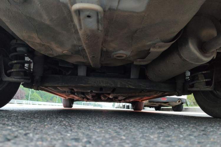 Used Hyundai Verna (older generation) 2010 Sedan 1.4L Manual Comfort GS Chassis Rear