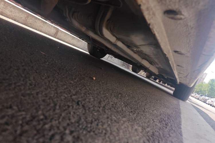 Used Hyundai Verna (older generation) 2010 Sedan 1.4L Manual Comfort GS Chassis Rear Right