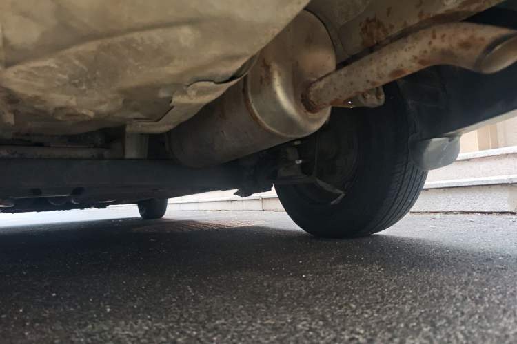 Used Hyundai Verna (older generation) 2010 Sedan 1.4L Manual Standard GL Model Chassis Rear Right