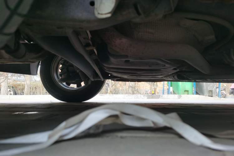 Used Hyundai Verna (older generation) 2010 Sedan 1.4L Automatic Comfort Model GS Chassis Rear Right