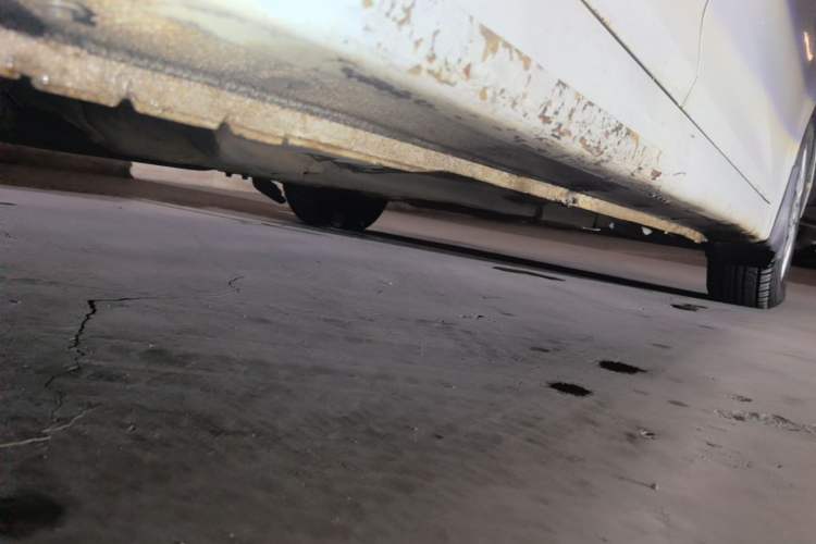 Used Hyundai Verna (older generation) 2010 Sedan 1.4L Automatic Comfort Model GS Chassis Rear Right