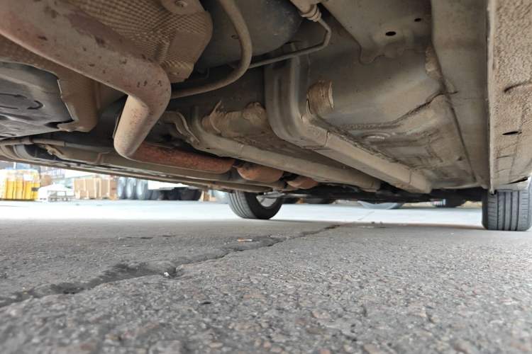 Used Hyundai Verna (older generation) 2010 Sedan 1.4L Automatic Fashionable GT Model Chassis Rear Right