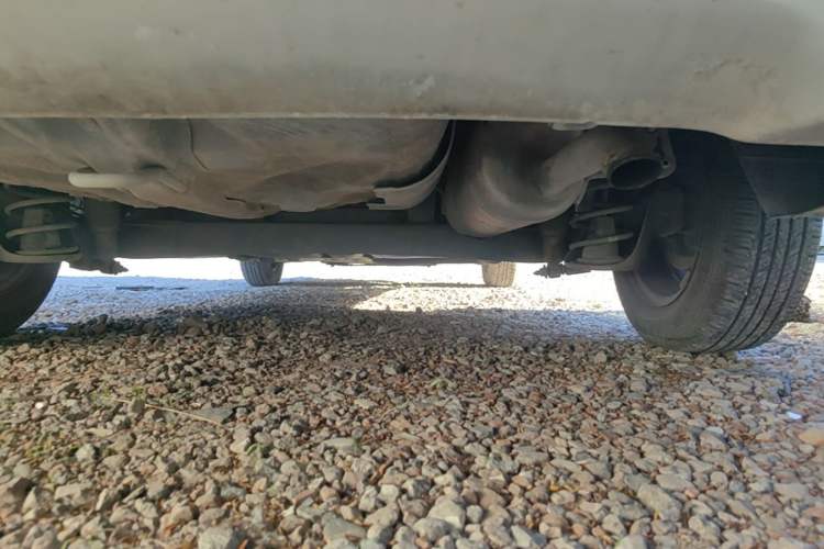 Used Hyundai Verna (older generation) 2010 Sedan 1.4L Automatic Comfort Model GS Chassis Rear Right