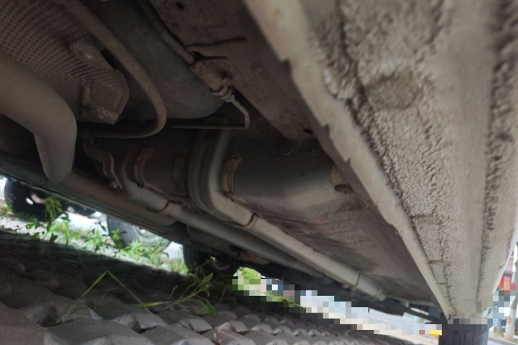 Used Hyundai Verna (older generation) 2010 Sedan 1.4L Manual Comfort GS Chassis Rear Right