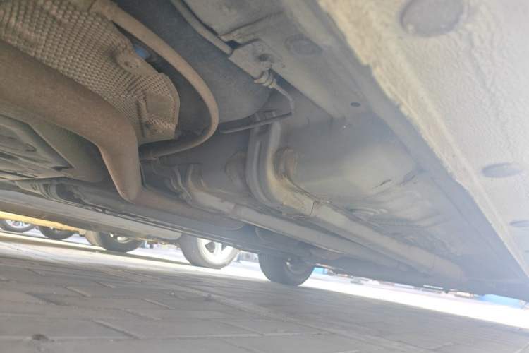 Used Hyundai Verna (older generation) 2010 Sedan 1.4L Automatic Comfort Model GS Chassis Rear Right