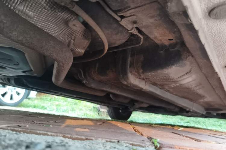 Used Hyundai Verna (older generation) 2010 Sedan 1.4L Manual Comfort GS Chassis Rear Right