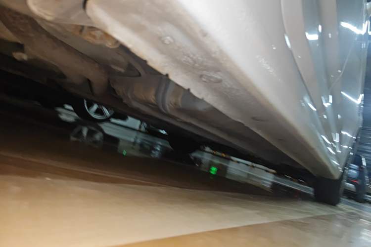 Used Hyundai Verna (older generation) 2010 Sedan 1.4L Manual Comfort GS Chassis Rear Right