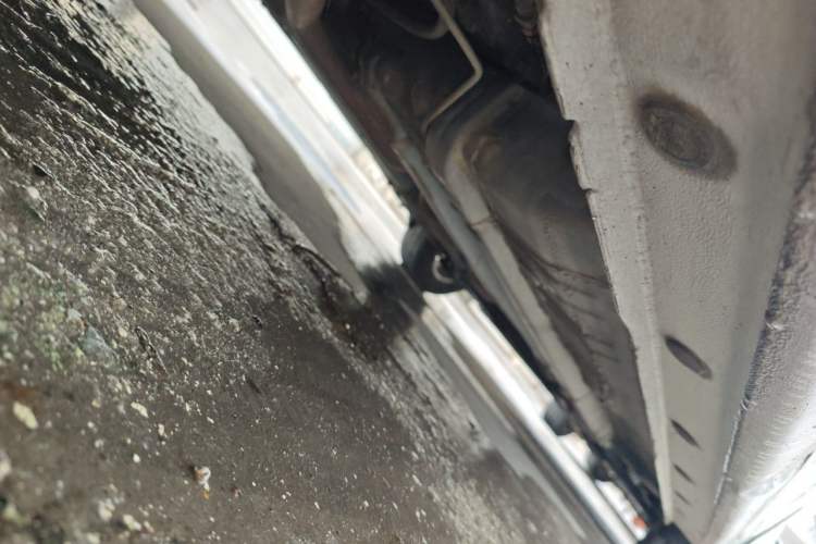 Used Hyundai Verna (older generation) 2010 Sedan 1.4L Manual Comfort GS Chassis Rear Right