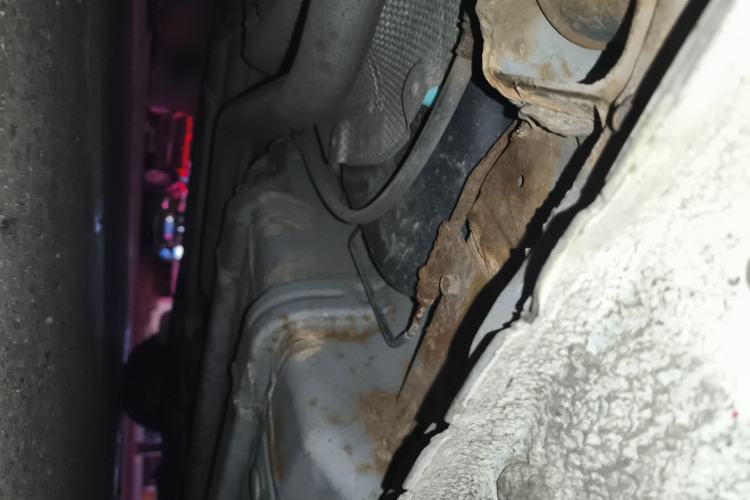 Used Hyundai Verna (older generation) 2010 Sedan 1.4L Manual Comfort GS Chassis Rear Right