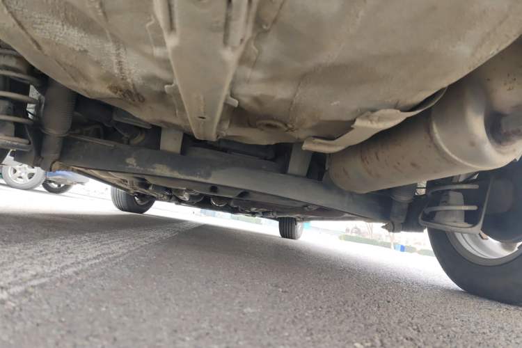 Used Hyundai Verna (older generation) 2010 Sedan 1.4L Manual Standard GL Model Chassis Rear
