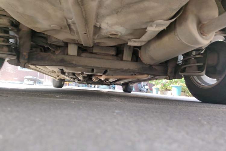 Used Hyundai Verna (older generation) 2010 Sedan 1.4L Manual Comfort GS Chassis Rear