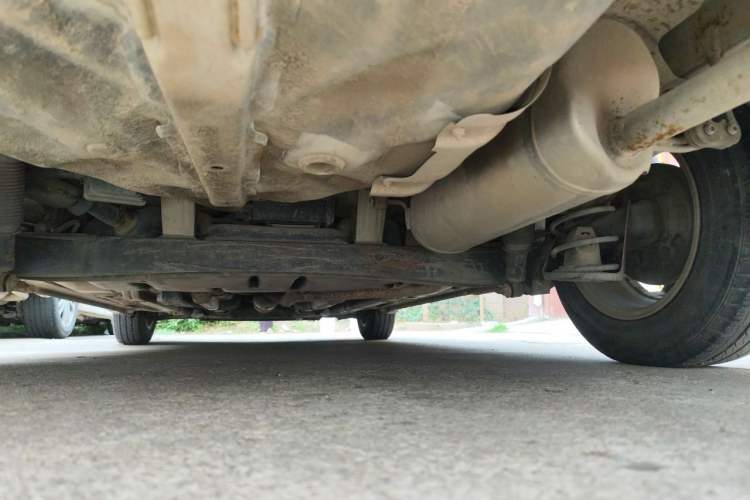 Used Hyundai Verna (older generation) 2010 Sedan 1.4L Manual Standard GL Model Chassis Rear