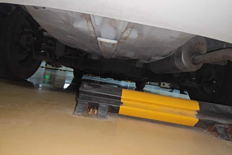 Used Hyundai Verna (older generation) 2010 Sedan 1.4L Manual Comfort GS Chassis Rear