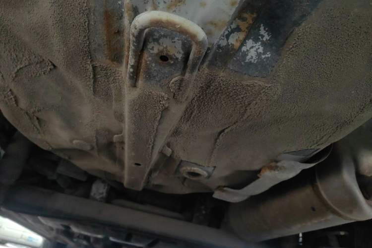 Used Hyundai Verna (older generation) 2010 Sedan 1.4L Manual Comfort GS Chassis Rear