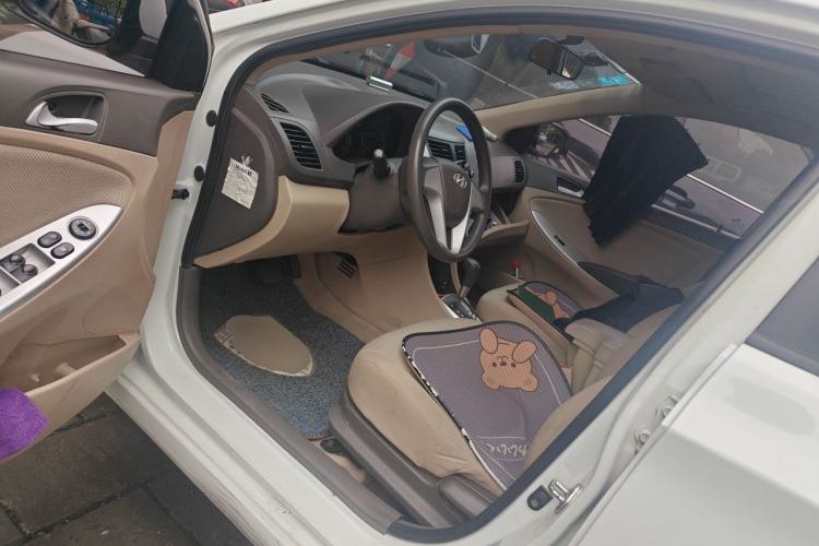 Used Hyundai Verna (older generation) 2010 Sedan 1.4L Automatic Fashionable GT Model Driver Seat