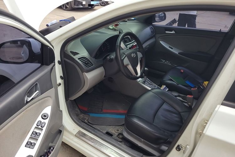 Used Hyundai Verna (older generation) 2010 Sedan 1.4L Automatic Fashionable GT Model Driver Seat
