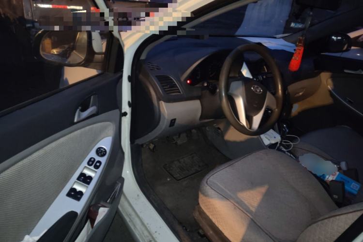 Used Hyundai Verna (older generation) 2010 Sedan 1.4L Automatic Comfort Model GS Driver Seat