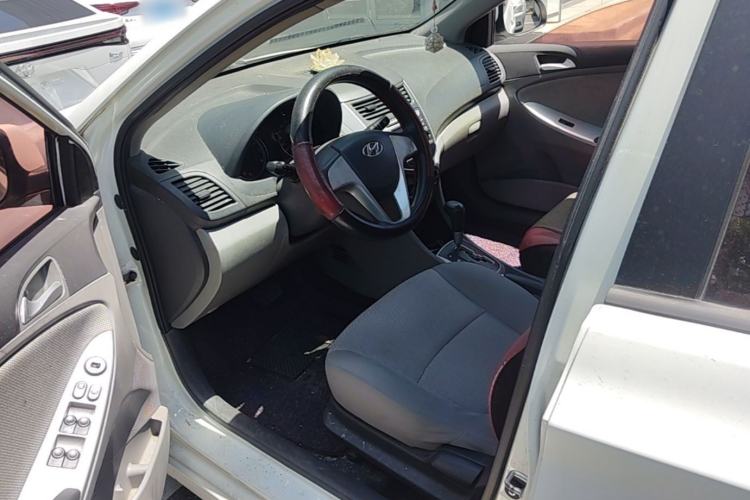 Used Hyundai Verna (older generation) 2010 Sedan 1.4L Automatic Fashionable GT Model Driver Seat